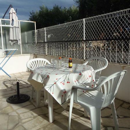 Апартаменты Joli Studio Calme Avec Terrasse Ницца Экстерьер фото