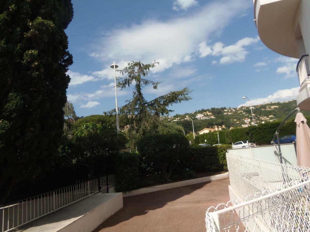 Апартаменты Joli Studio Calme Avec Terrasse Ницца Экстерьер фото