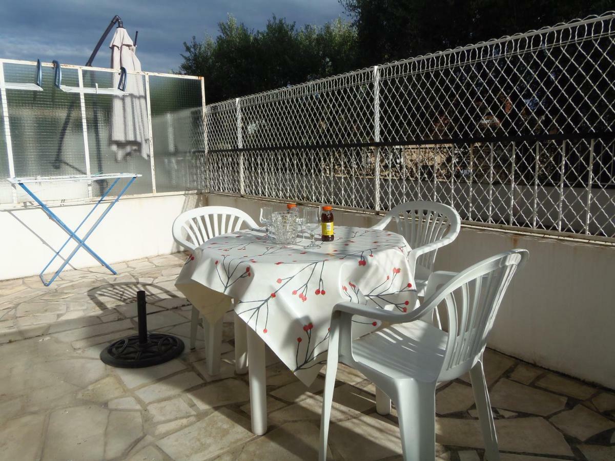 Апартаменты Joli Studio Calme Avec Terrasse Ницца Экстерьер фото